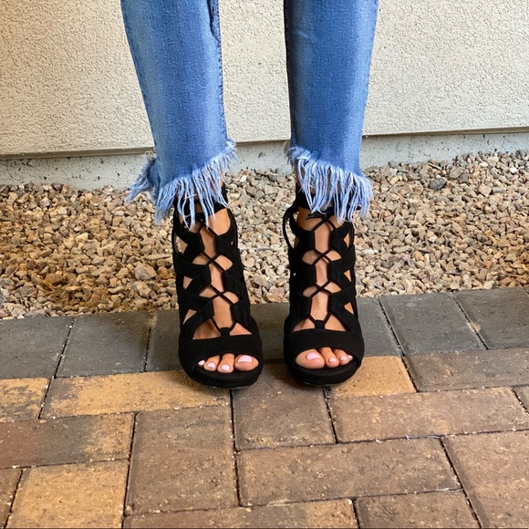 Via Spiga Kid Suede Block Heel Lace Up Platform - Picture 4 of 14